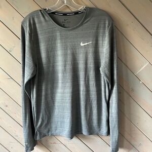 Nike Running Dri-FIT Long Sleeve Shirt Mens Small Gray Heathered Performance Top